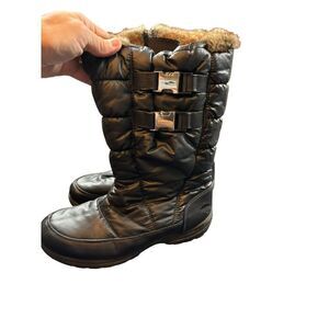 Totes Women's Puffer Boots Size 9M Black Faux Fur Lining Side Zipper & Buckles D